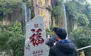 峨眉天下秀下一句是什么，峨眉天下秀的下一句是什么桂林山水甲天下？