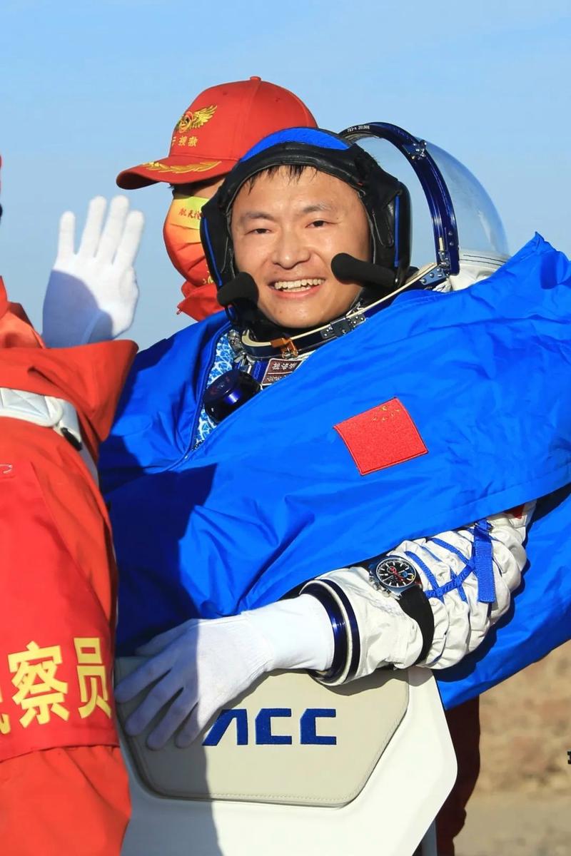 神十六号三名航天员几号返回,神舟十六号飞船发射成功?-第1张图片-博通理财 神十六号三名航天员几号返回,神舟十六号飞船发射成功?-第1张图片-博通理财
